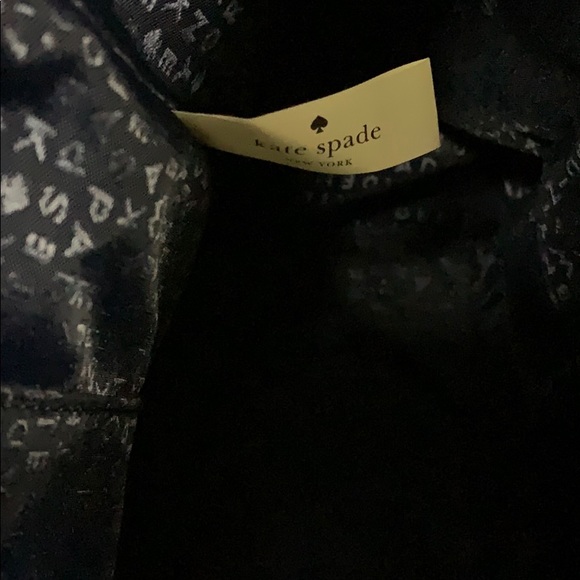 Authentic KATE SPADE-TADEN MAVIS STREET TOTE. - Picture 3 of 6